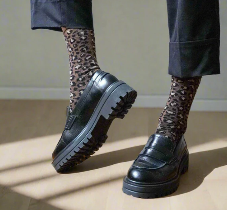 Chaussettes léopard et paillettes