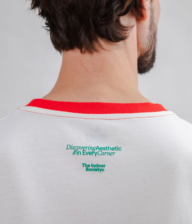T-shirt The Indoor Society