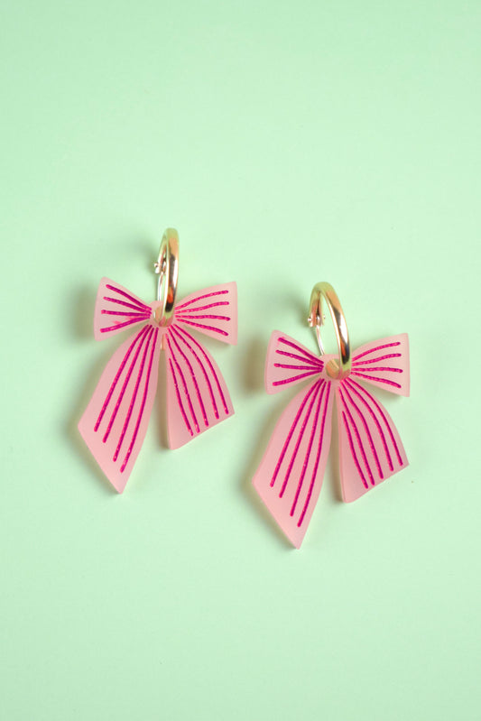 Boucles d'oreilles créoles Noeud rose