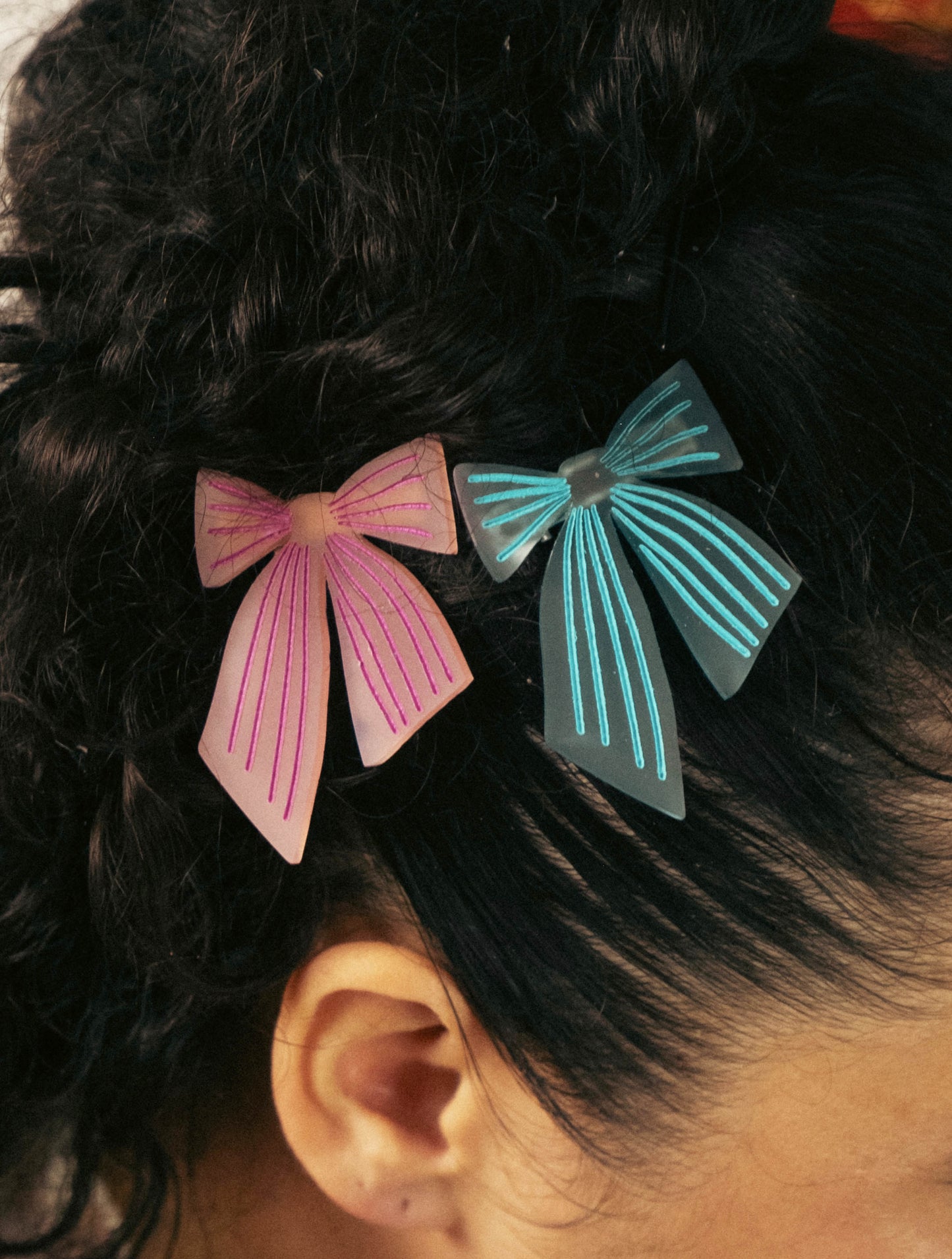 Pince clip cheveux noeud bleu ou rose