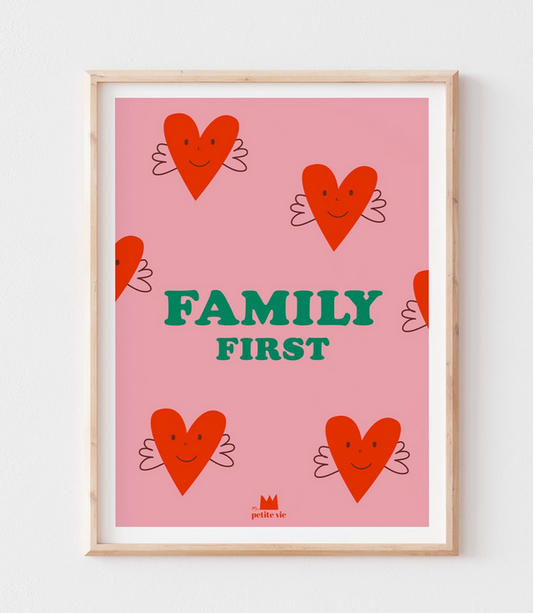 affiche 30x40cm FAMILY FIRST